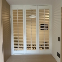 木质百叶折叠门