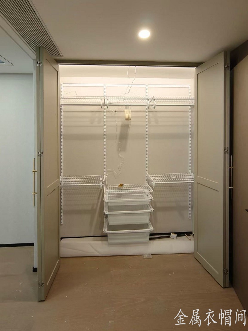 金属衣柜衣帽间定制服务1.jpg