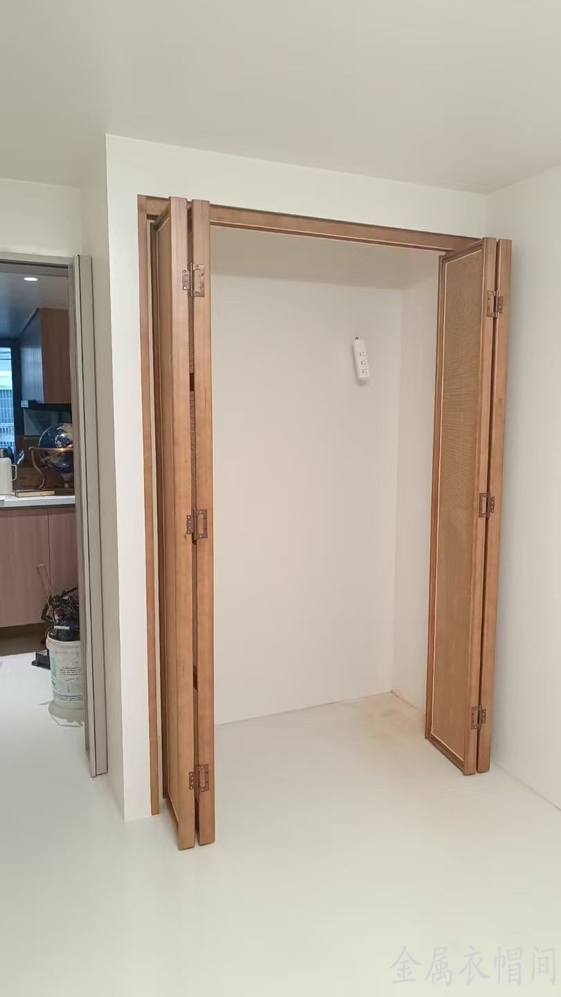 金属衣柜衣帽间定制服务.jpg